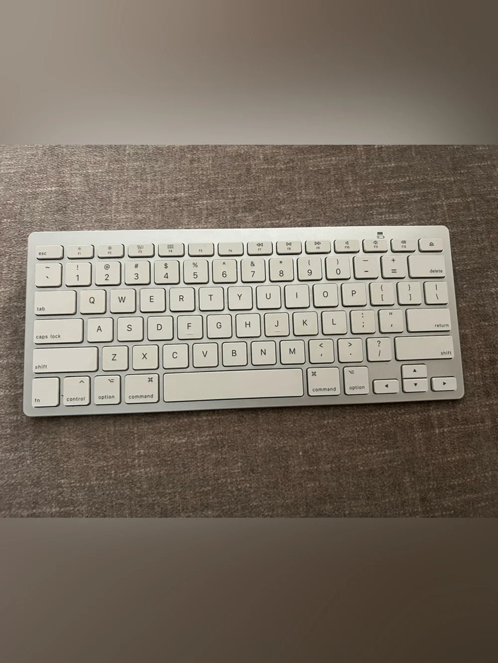 Wireless Slim Bluetooth Keyboard - White